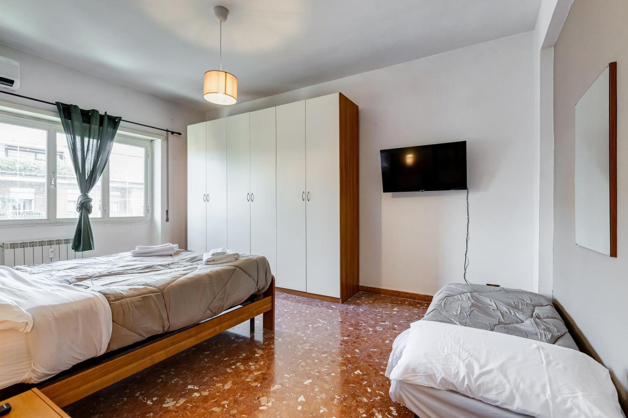 Apartment Cozy Boho-style Near Metro A